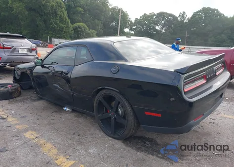 2016 Dodge Challenger Sxt z USA, uszkodzony, nr VIN 2C3CDZAG3GH351870